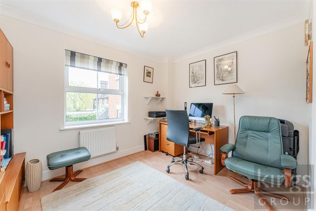 Flat for sale in The Ridgeway, Enfield