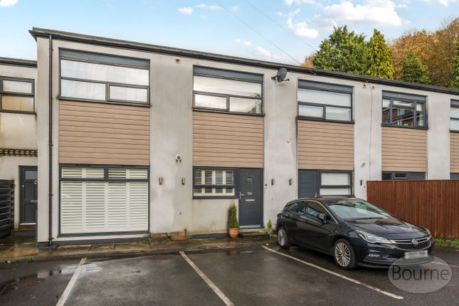 15Fd142B-Af6F-456...