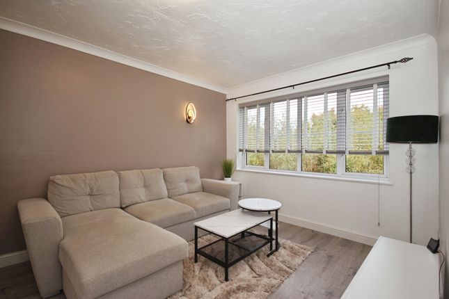 Flat 14, Sullivan Court, Sullivan Road, Coventry photo 2