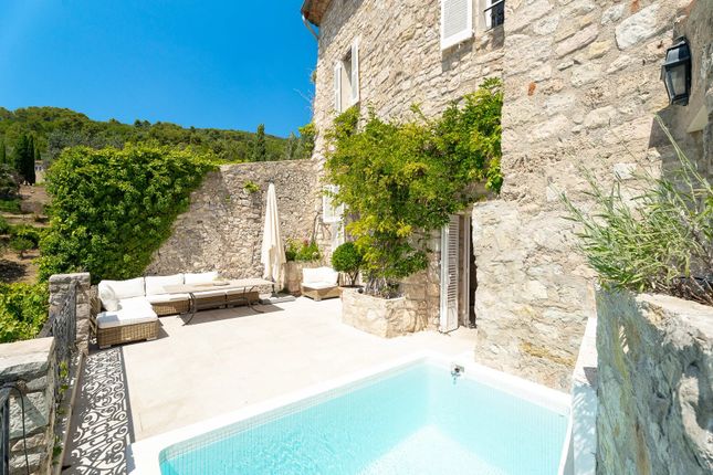 Ch&acirc;teau for sale in Seillans, Var Countryside (Fayence, Lorgues, Cotignac), Provence - Var