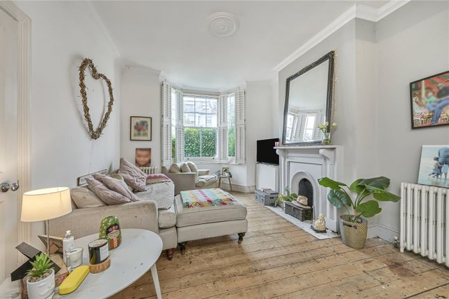 141, Hydethorpe Road, London photo 2
