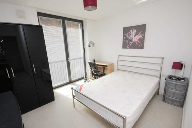 Flat to rent in The Hub, Piccadilly Place, Manchester