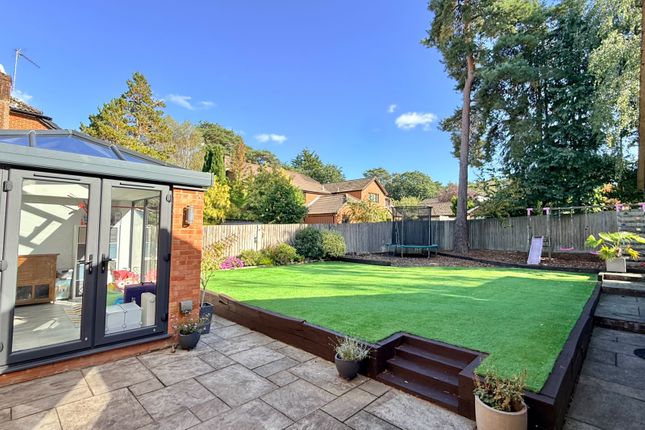 16 Fernwood Close, St. Ives, Ringwood photo 3