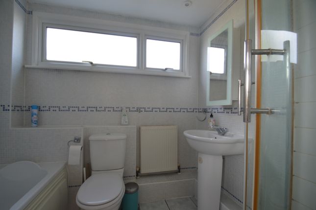 9, Nobles Way, Egham photo 2