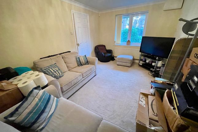 5, Greenside Park, Luton photo 4