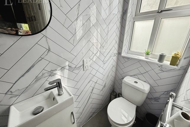 Studio 5, 77, Livingstone Road, Derbyshire photo 5