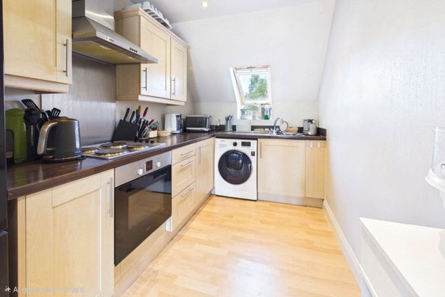 4, Sandstone Grove, Thatcham photo 2
