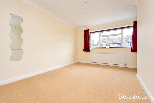 92, Chichester Drive, Chelmsford photo 4