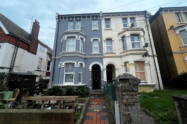 Flat to rent in London Road, Bexhill-On-Sea