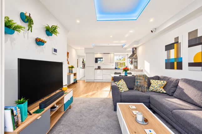 118c, Landor Road, London photo 3