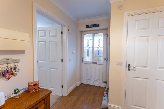 26, Cae Nant, Llandrindod Wells photo 4