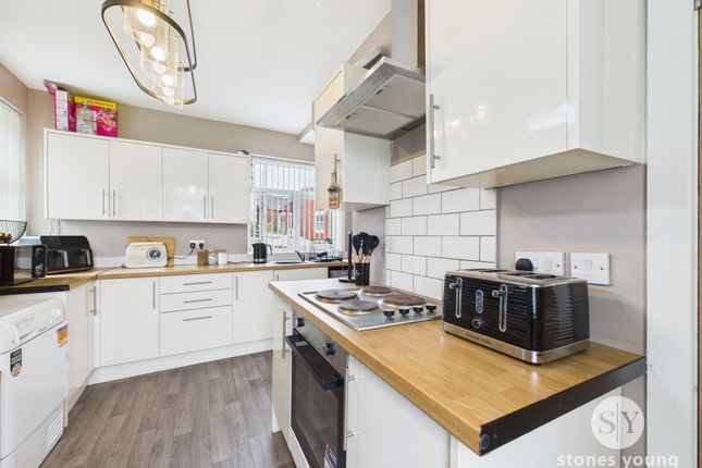 3 Dorset Avenue, Darwen photo 3
