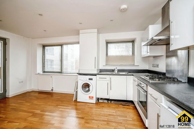 Flat for sale in Castle Quay, Bedford