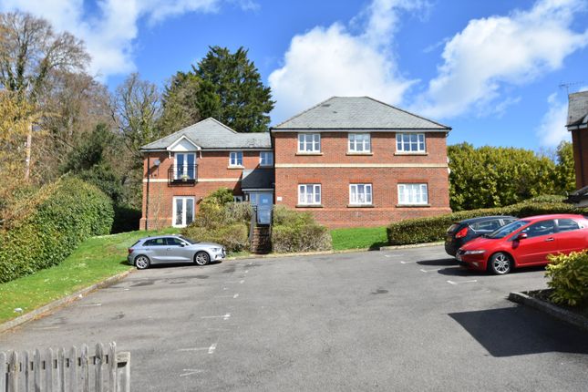 Flat for sale in Farriers Way, Chesham
