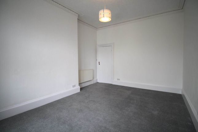 Flat to rent in Mansionhouse Road, Paisley