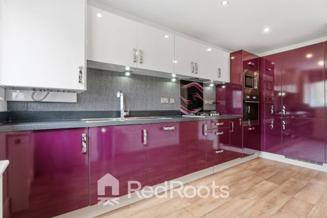 35, Kingfisher Drive, Mexborough photo 4