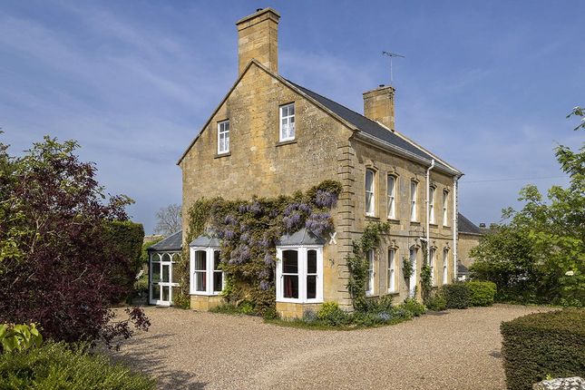 Thumbnail Detached house for sale in Church Street, Broadway, Worcestershire