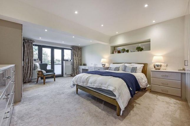 132 Park Avenue, Enfield photo 2