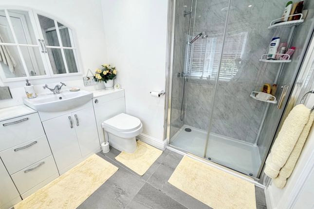 8, Victoria Street, Brierley Hill photo 3