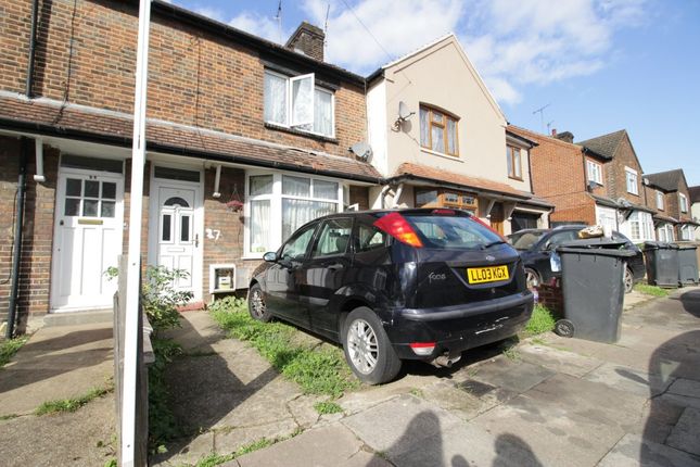 Property for sale in Millfield Road, Luton