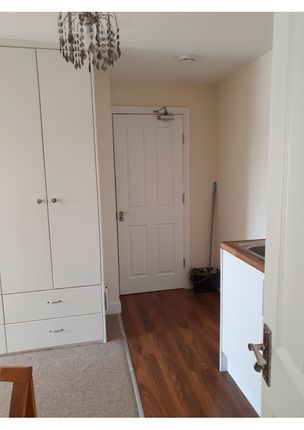 45 verulam way , verulam way , london photo 3