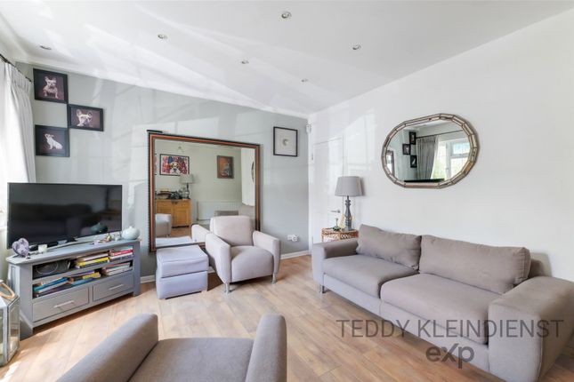 62, Tolworth Road, Surbiton photo 4