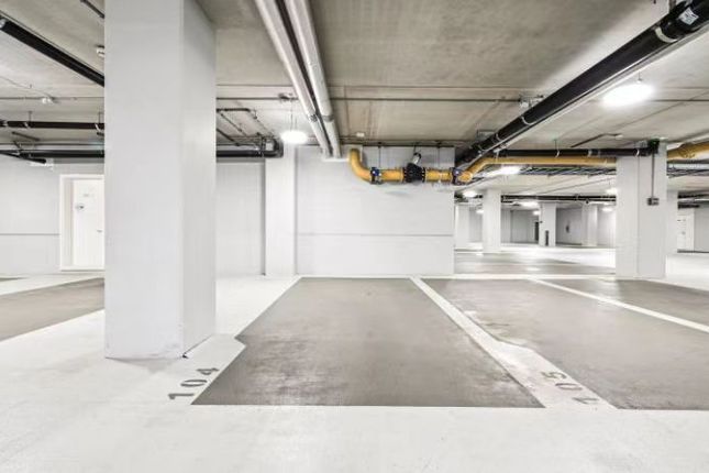 Studio parking on Clement House, London, £800/mo