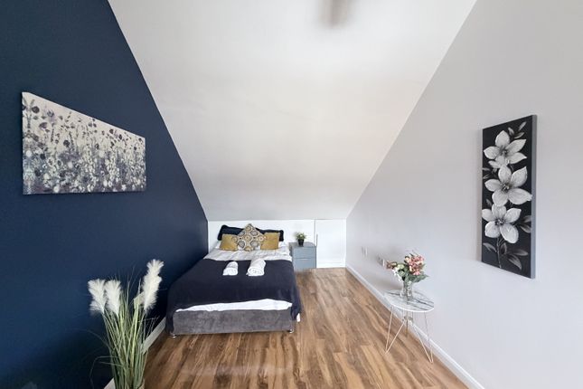 63 Fernbank Avenue, Wembley photo 3