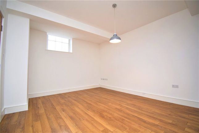 Flat 2 Chapel House, 2B, Maldon Road, Witham photo 4
