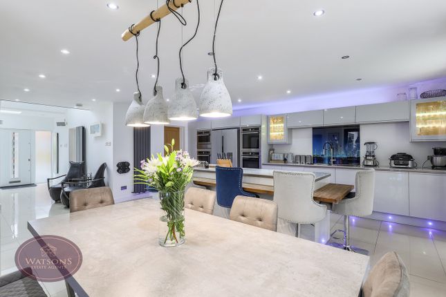 7, Middleton Close, Nottingham photo 3