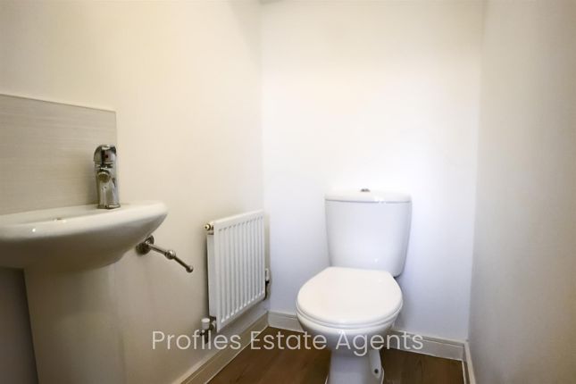 Town house for sale in Helsinki Drive, Hinckley