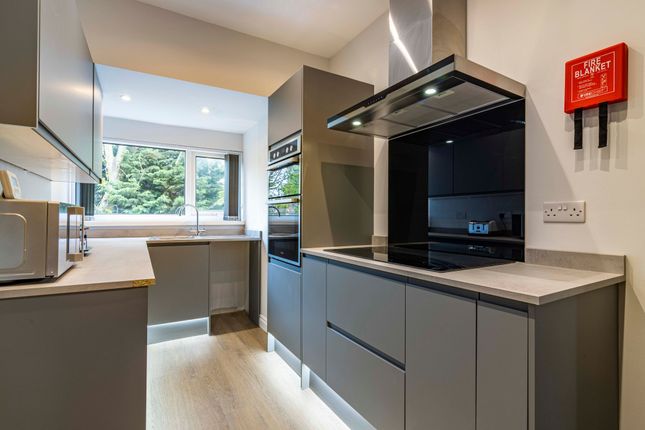 70 Rolleston Drive, Nottingham photo 2