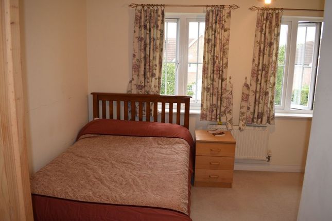 Canterbury Close Worcester Park Kt4 Room To Rent