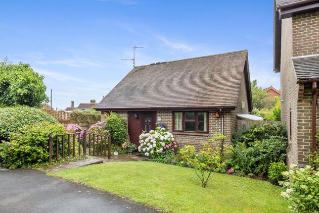 2-bed house on 34 Court Meadow, Crowborough, £375,000