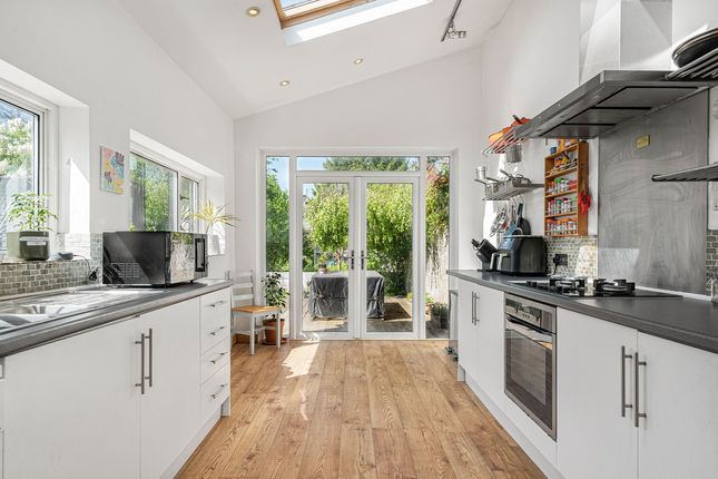 24, Churchill Road, Kidlington photo 2