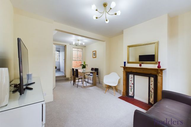13, Alexandra Road, Englefield Green photo 4