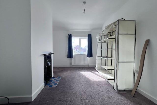 38, Oakland Avenue, Nottingham photo 5