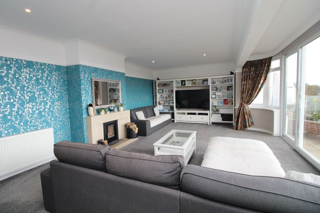 26 Barcombe Heights, Paignton photo 3