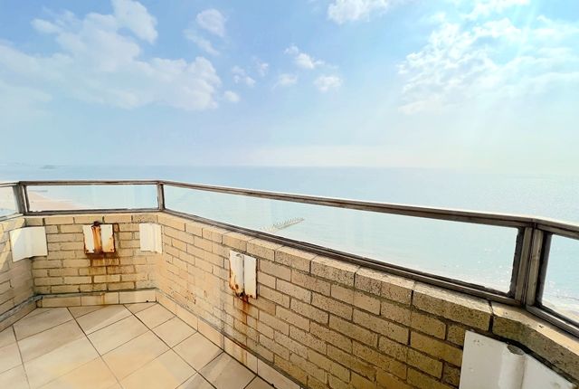 19, Kings Esplanade East Sussex, Hove photo 2
