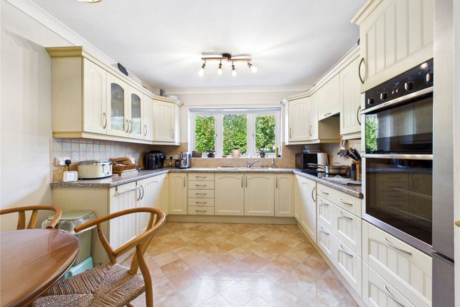 3, Bromley Road, Manningtree photo 4