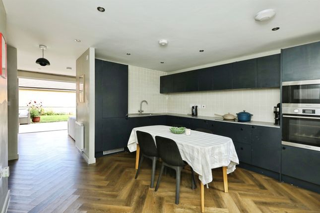 7, Bluebell Close, Worksop photo 3