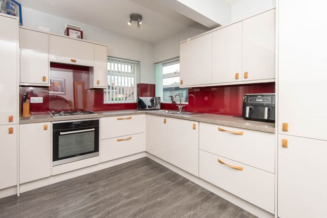 35 Dunston Lane, Chesterfield photo 4