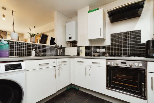 Flat for sale in 73 Lower Addiscombe Road, East Croydon