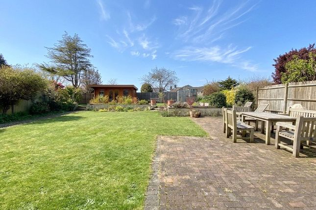 84, Wembley Avenue, West Sussex photo 2