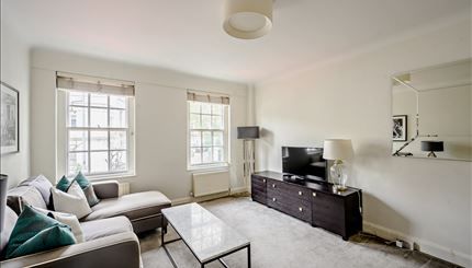 Thumbnail Flat to rent in Fulham Road, London