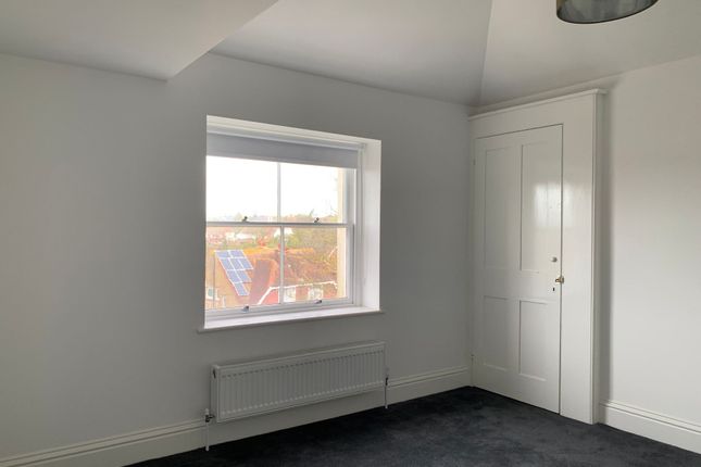Flat to rent in Pegwell Road, Ramsgate
