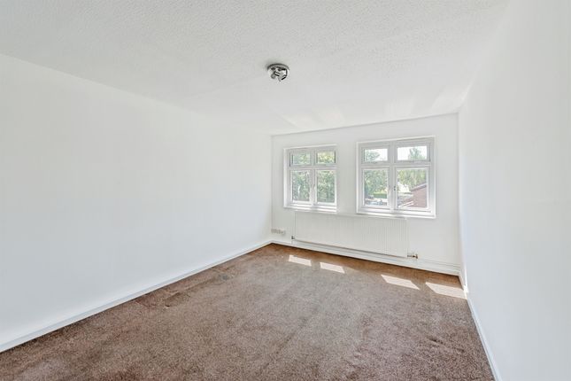 29, Grantwood Close, Redhill photo 4