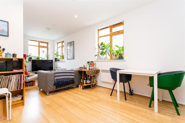 Lounge/Kitchen