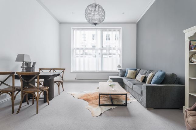 6 Arundel Court, 43-47, Arundel Gardens, Kensington & Chelsea photo 2