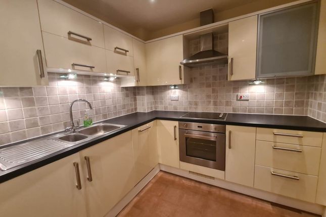 28, Stanton House Coxhill Way, Aylesbury photo 2